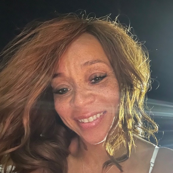 Meet your Posher, Shangrila - Picture 1 of 1